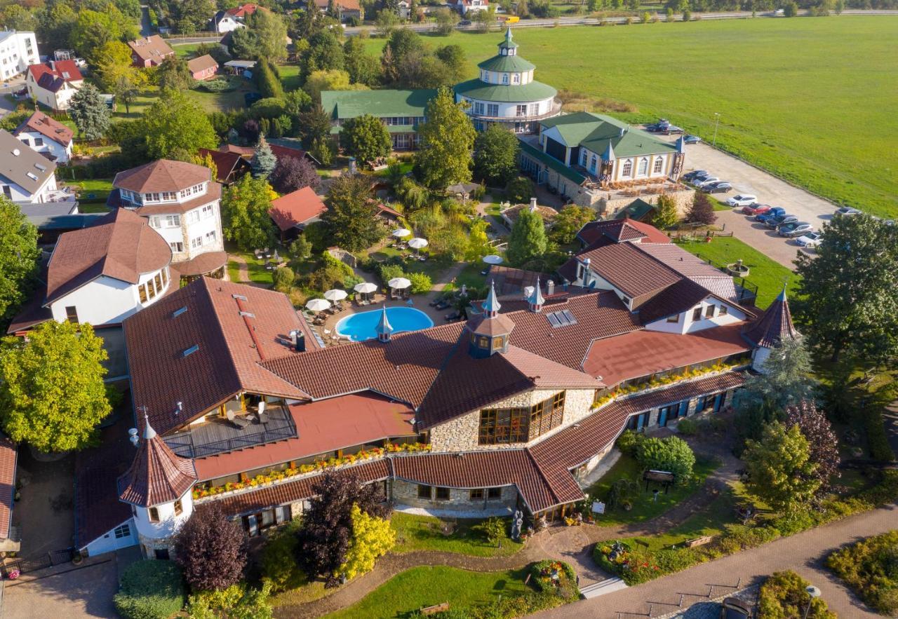 Wellnesshotel Seeschloesschen - Privat- Spa & Naturresort Senftenberg Exterior foto
