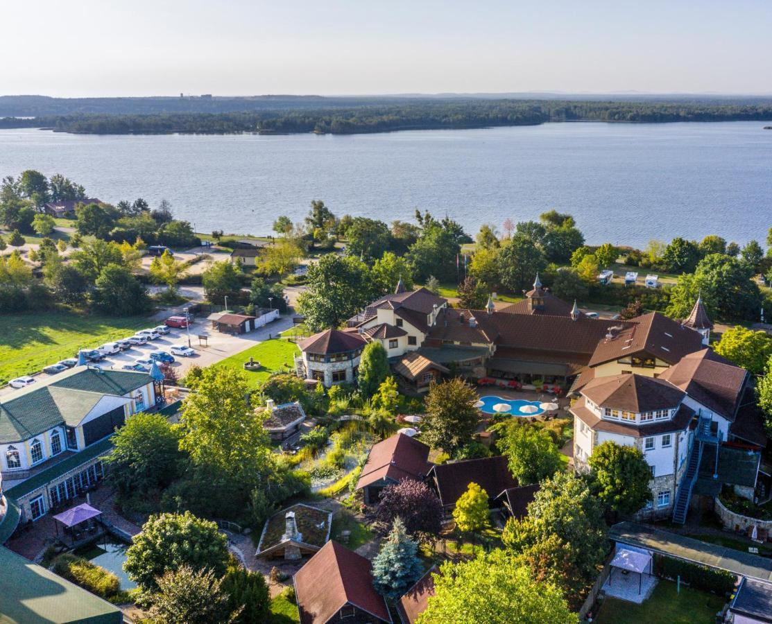 Wellnesshotel Seeschloesschen - Privat- Spa & Naturresort Senftenberg Exterior foto